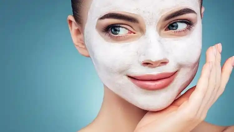 Yatmadan önce bebek pudrası kullanımı: cilt sağlığı ve bakım ipuçları