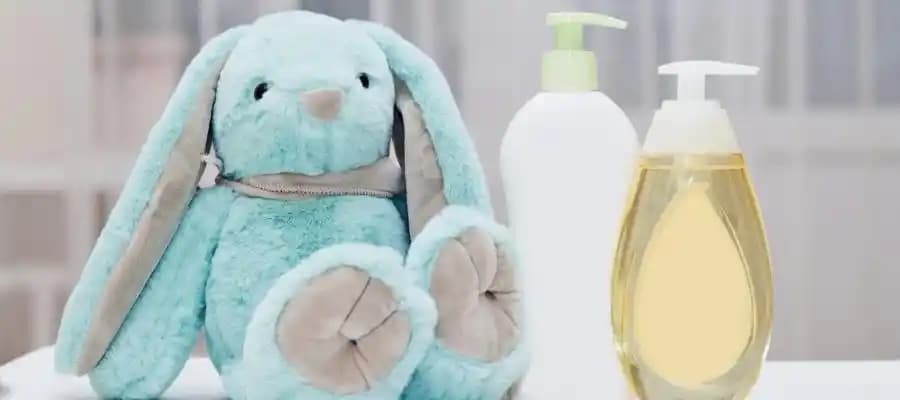 Yetişkinlerde Bebek Yağı Kullanımı ve Faydaları: Doğal Cilt Bakımında Yeni Trend