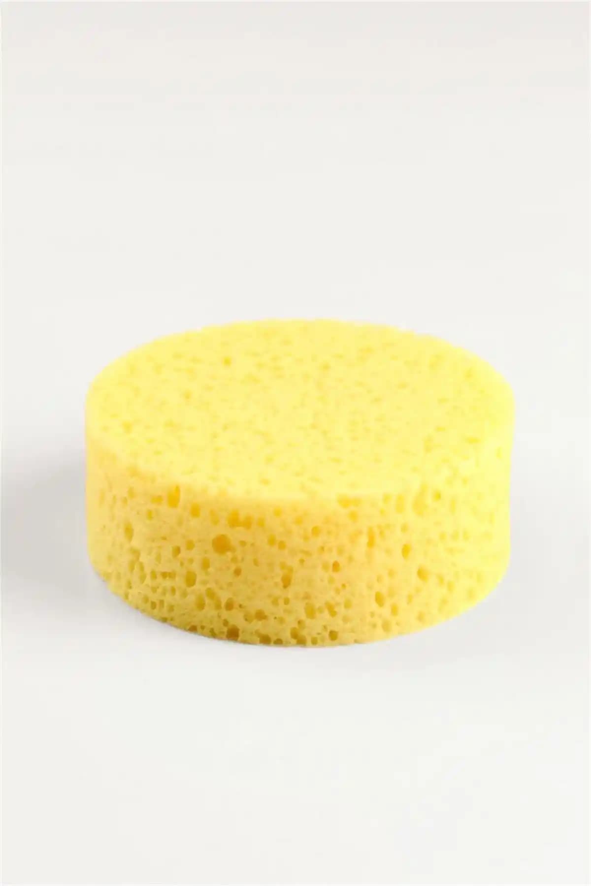 Yuvarlak Sünger Nedir ve Neden Kozmetik Dünyasında Bu Kadar Popüler