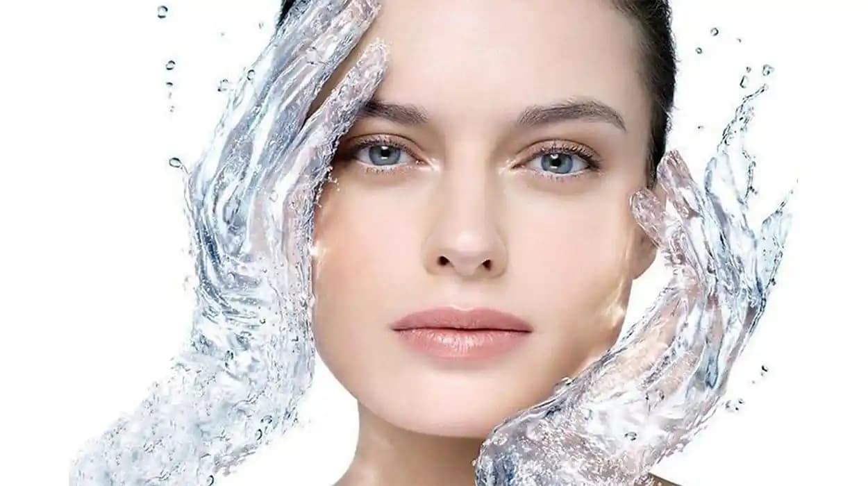 Yüz Tonikleri ile Cilt Bakımında Denge ve Sağlık Sağlayan Doğru Seçenekler