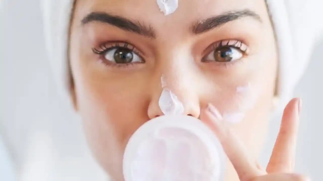 Yüze Aseton Sürmek: Cilt Sağlığı İçin Riskler ve Güvenli Alternatifler