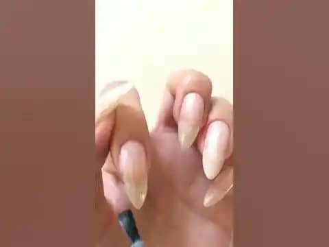 İnci Görünümlü Oje ile Doğal ve Zarif Tırnaklarda Estetik Parlaklık Sağlama