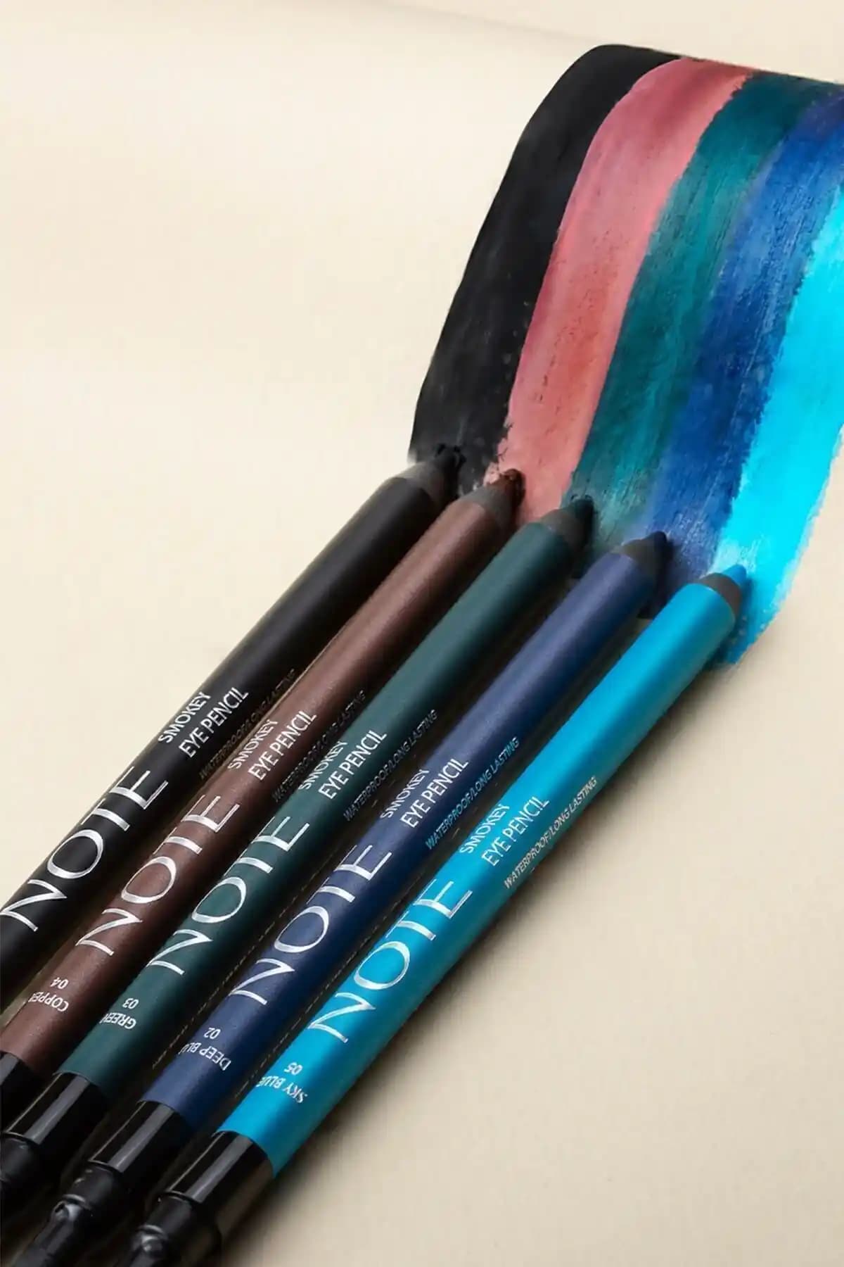 Note Göz Kalemi ile Göz Makyajında Pratik ve Belirgin Dokunuşlar