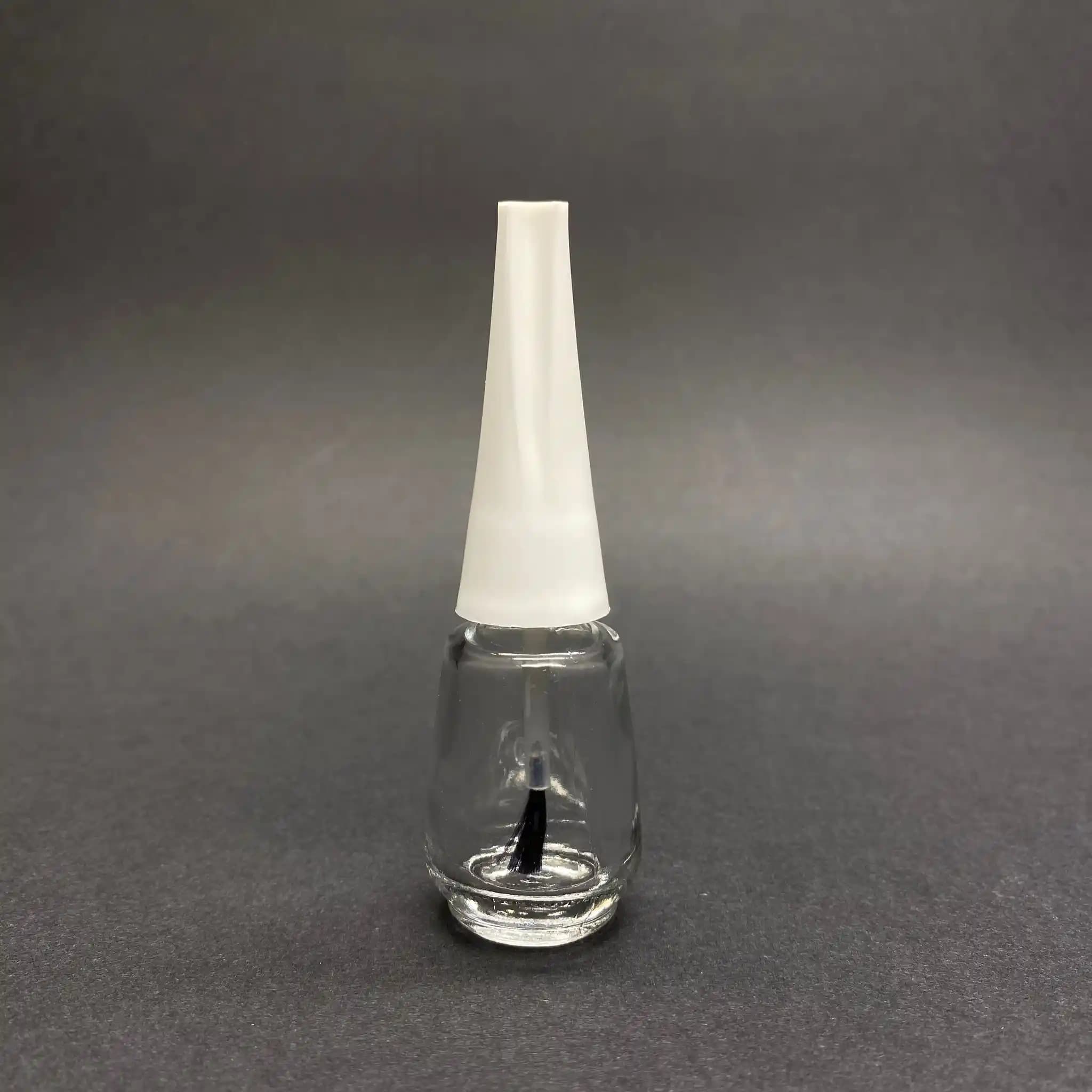 Şeffaf Oje ile Doğal ve Minimalist Tırnak Bakımı: Koruma ve Parlaklık Sağlama