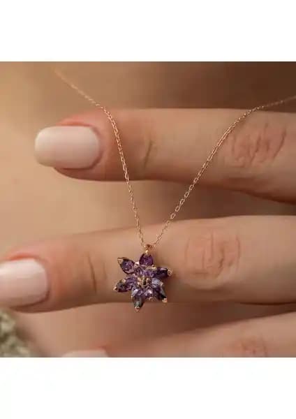 Ervanur 925 Ayar Gümüş Lotus Çiçeği Kolye – Rose Altın Kaplama, Zirkon Taşlı Kadın Takı