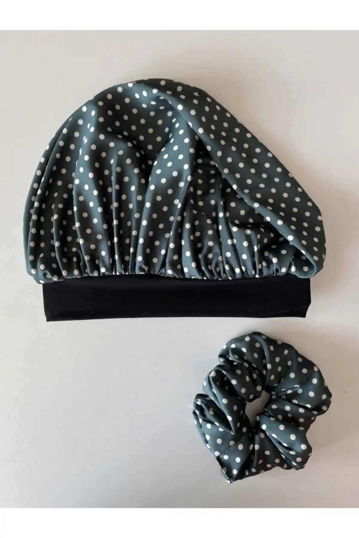 Pistore Kıvırcık Saçlılar İçin Yeşil Puantiyeli Saten Bone ve Toka Seti - Şık ve Nazik