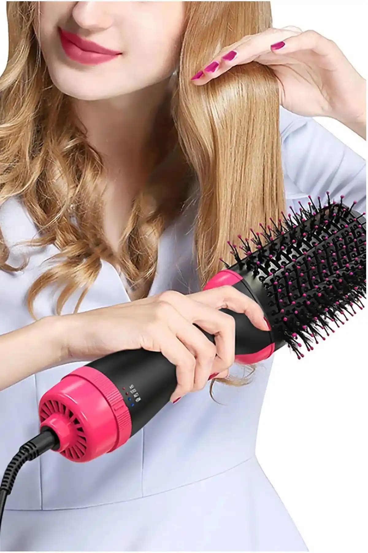 Elektrikli Fön Tarağı: Saç Bakımında Yenilikçi Çok Fonksiyonlu Cihazlar