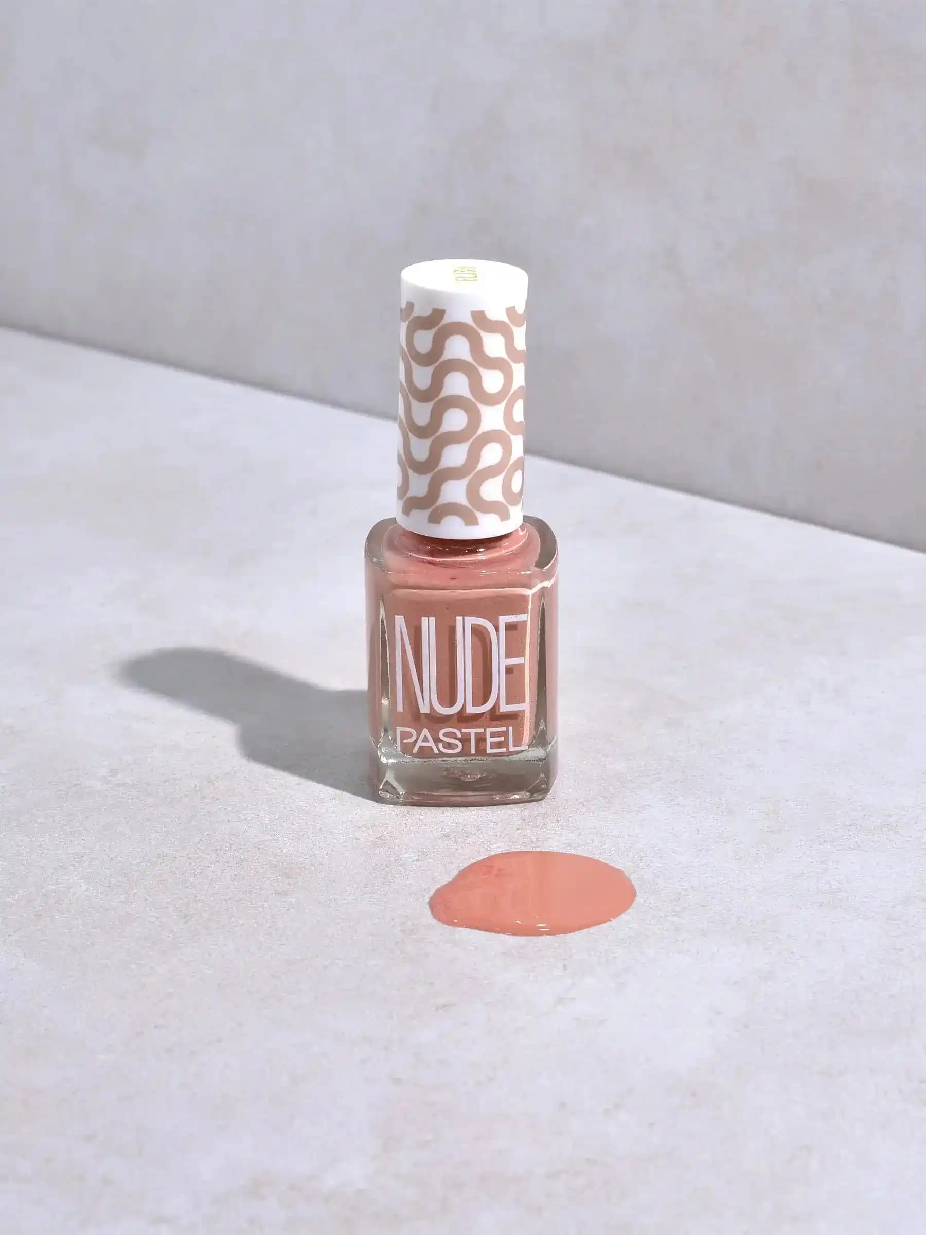 Pastel Nude 106: Günlük ve özel makyajda zarif şıklık ve doğal güzellik için ideal renk tonu