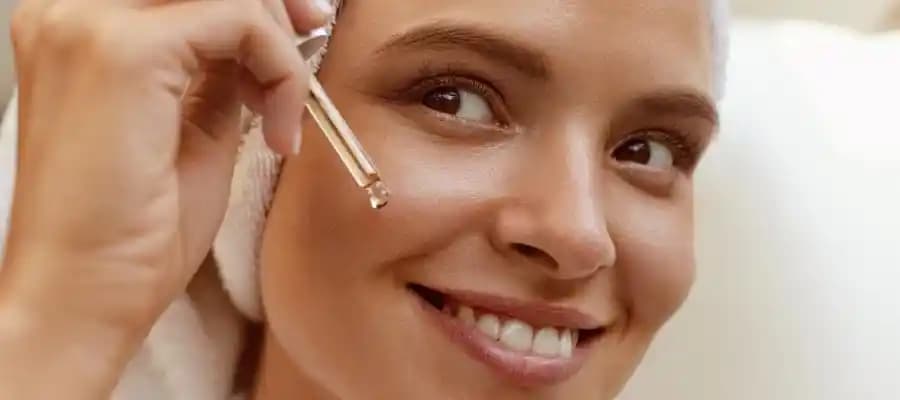 T Bölgesi Yağlı Ciltler İçin En Etkili Bakım Yöntemleri ve Ürün Önerileri