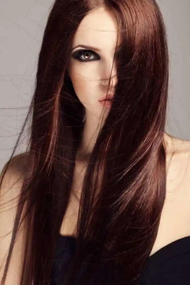Çikolata Kızılı Saç Boyası: Doğal ve Parlak Bir Görünüm İçin Bilmeniz Gerekenler