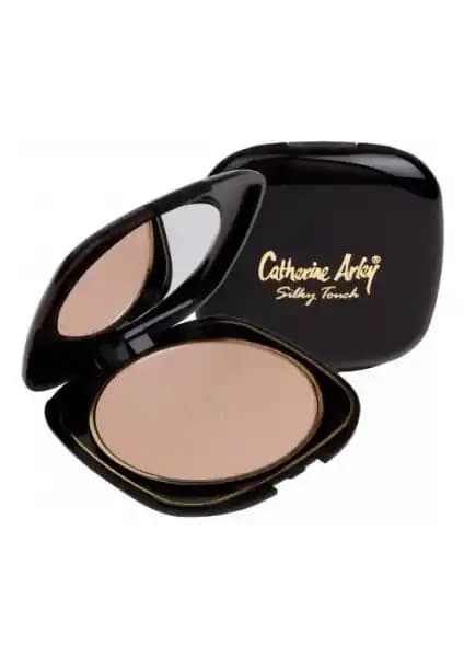 Catherine Arley No:6 Silky Touch Pudra ve Revolution Conceal And Define Kapatıcı Karşılaştırması
