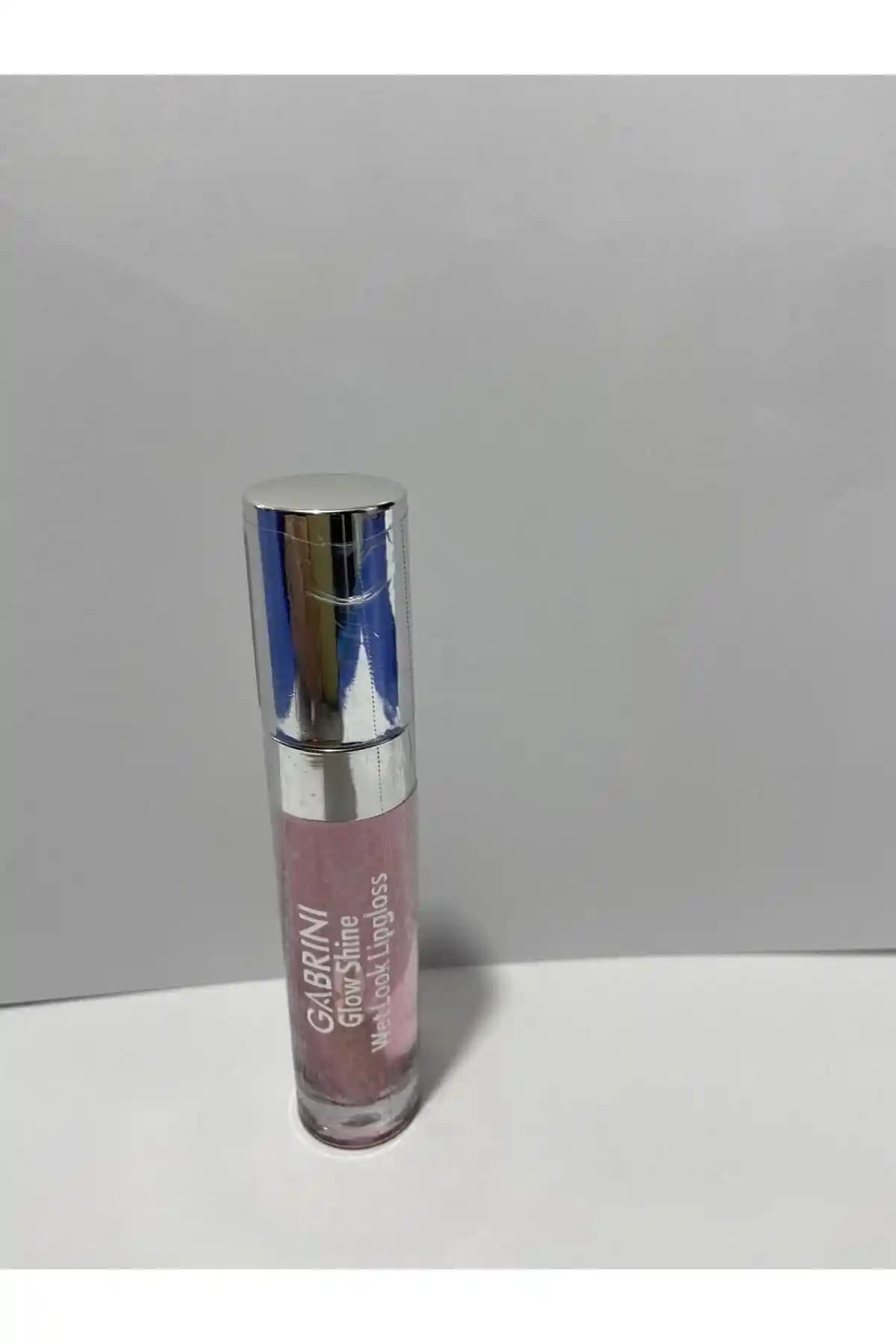 Gabrini Çilek Aromalı Dudak Parlatıcısı: Doğal ve Parlak Dudaklar İçin Günlük Kullanım Ürünü