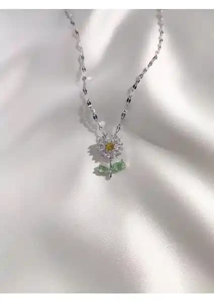 Kadınlar İçin Paslanmaz Çelik ve Altın Renk Zincir Kolye Karşılaştırması