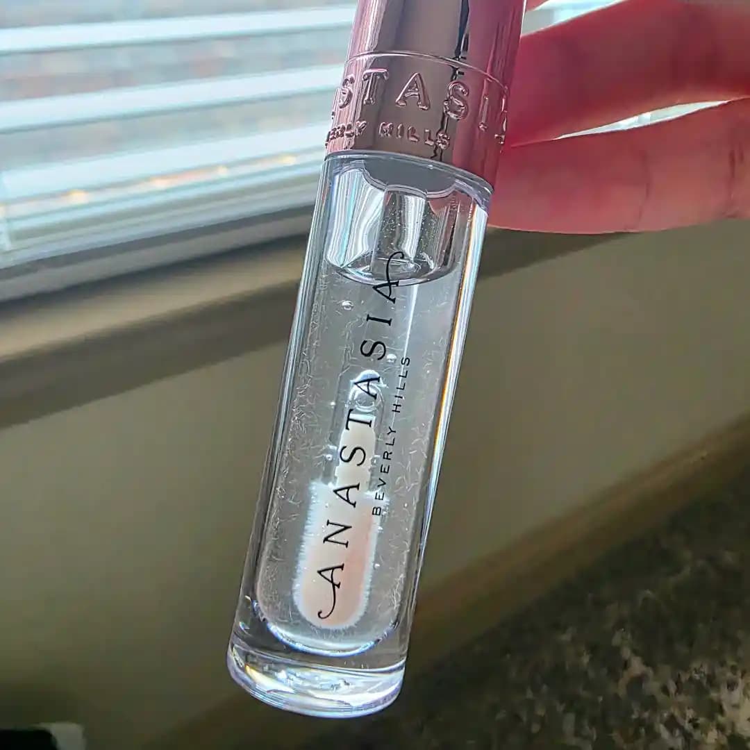 ABH Lip Gloss'ta Beyaz Tüylü Yapıların Nedenleri ve Saklama Koşullarının Önemi