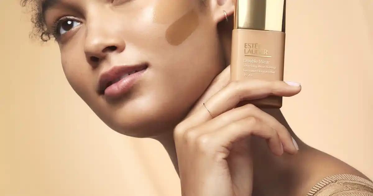 Estée Lauder Double Wear Fondöten Yeni Formülasyonu: Kullanıcı Deneyimleri ve Teknik Değerlendirme