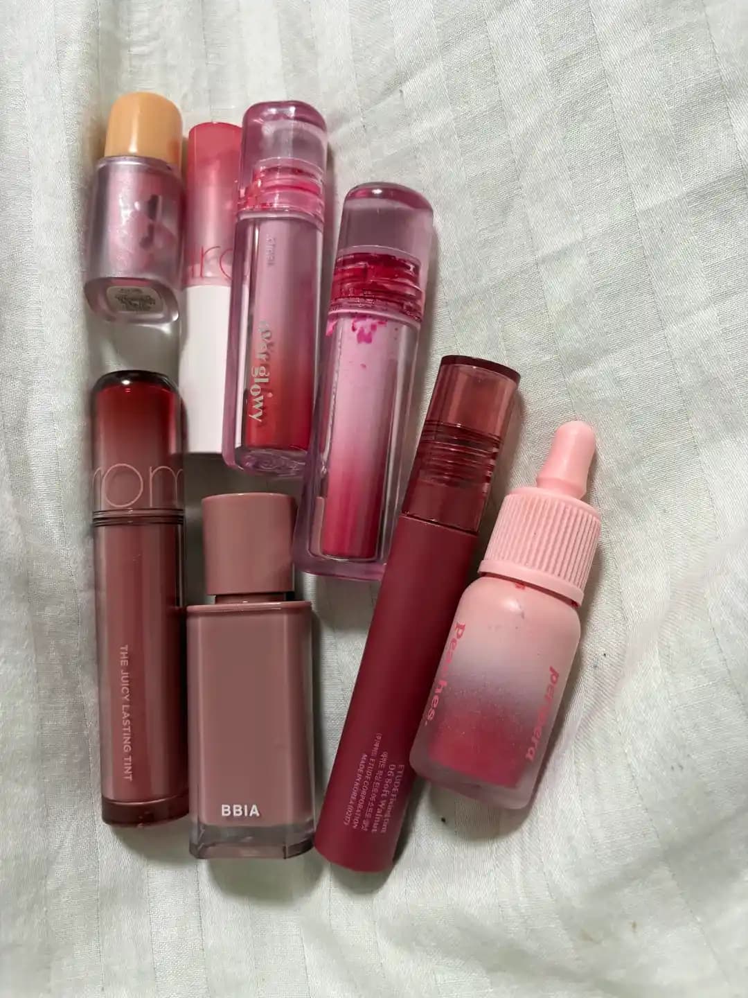 K-Beauty Dudak Ürünleri Swatch ve Performans Analizi: Kalıcılık ve Konfor Değerlendirmesi