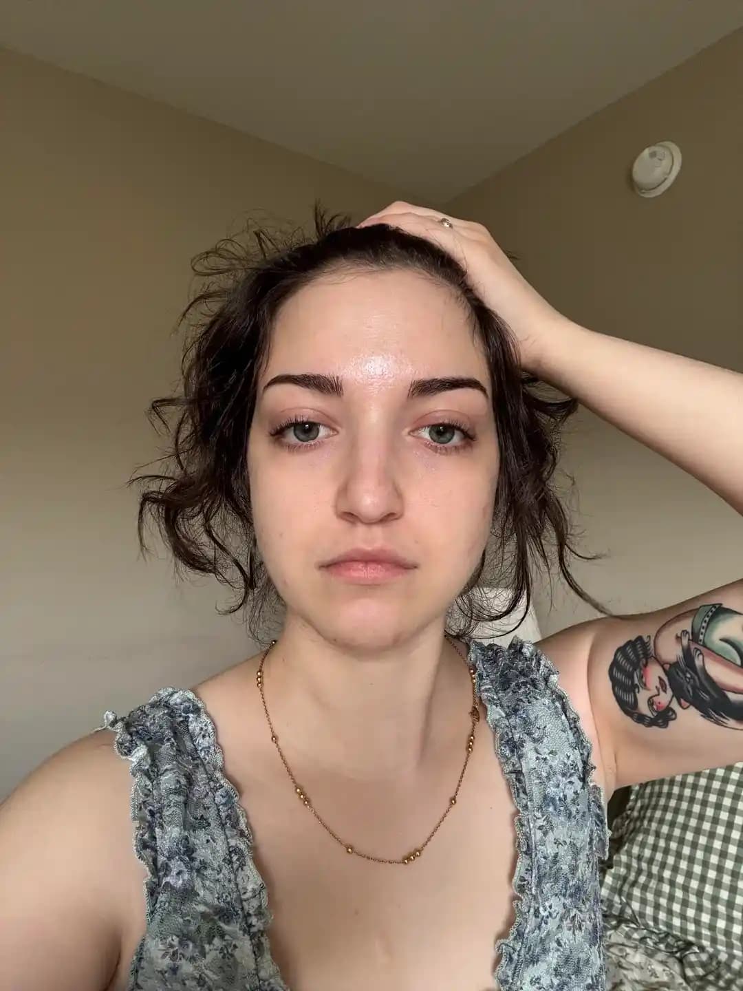 Kaş Şekillendirmede Doğru Oranlar ve Yüz Uyumu İçin Temel İlkeler ve Teknikler