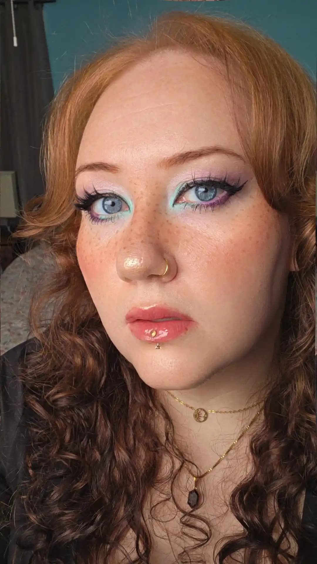 Küçük Kapaklı Gözlerde Etkili Göz Makyajı Teknikleri ve Renk Kombinasyonları