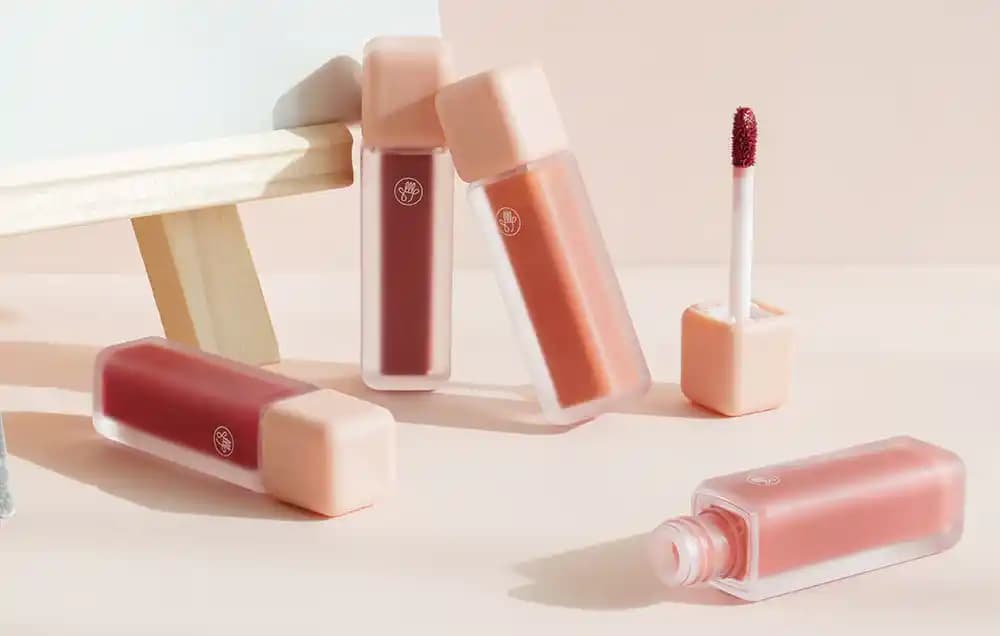 Yemek Sonrası Kalıcılığıyla Öne Çıkan Glow ve Water Tintlerin Özellikleri ve Kullanıcı Deneyimleri