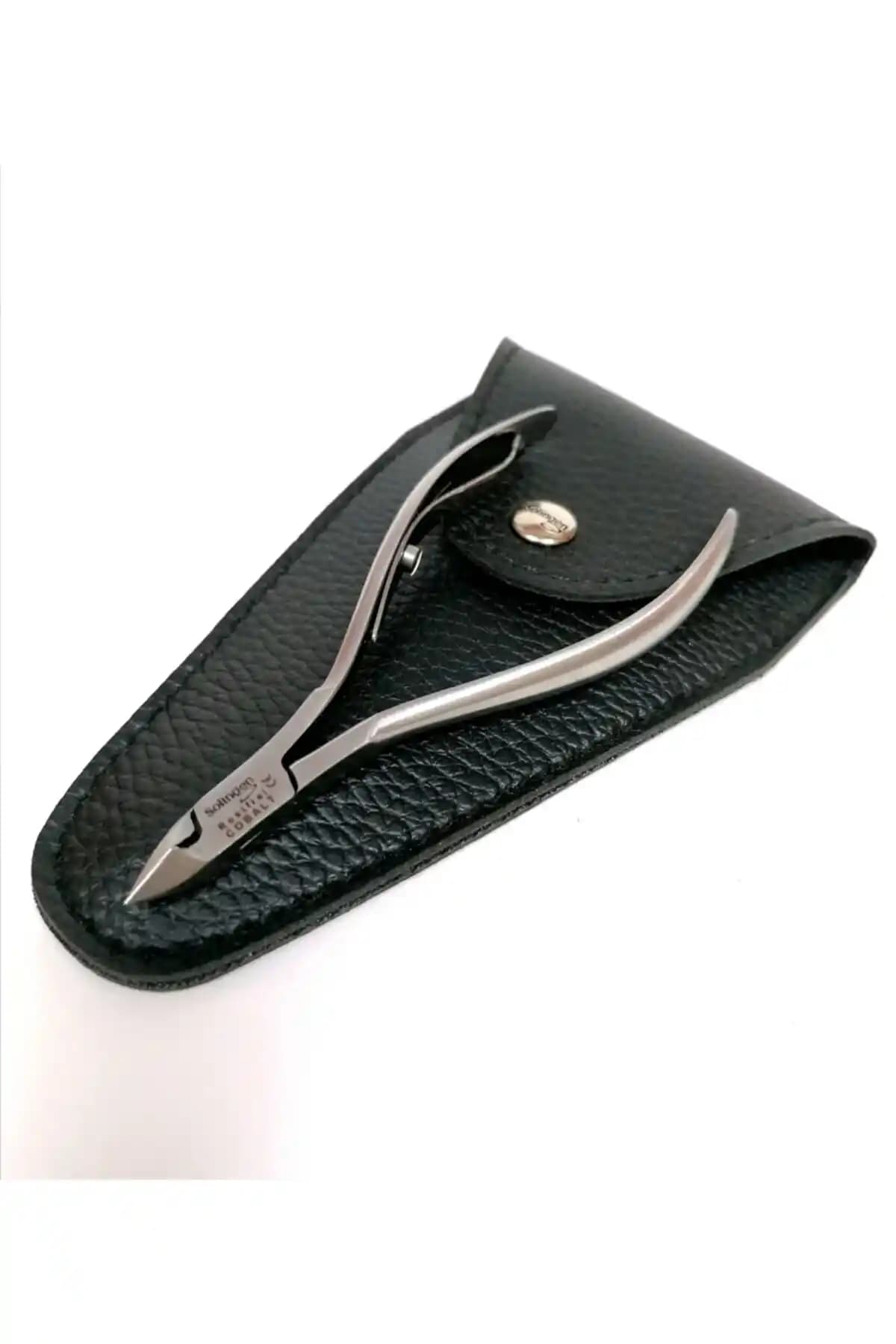 Kozmetikist Solingen Cobald Manikür Et Pensi Profesyonel Tırnak Bakımında Güvenilir Tercih