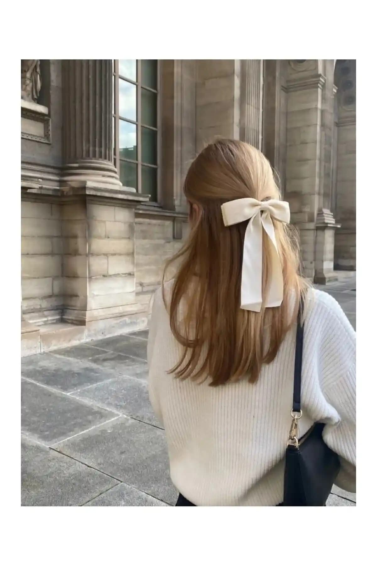 Monalisa Kadın Saten Kurdele Fiyonk Otomatik Toka: Şıklık ve Kullanışlılığın Buluşması