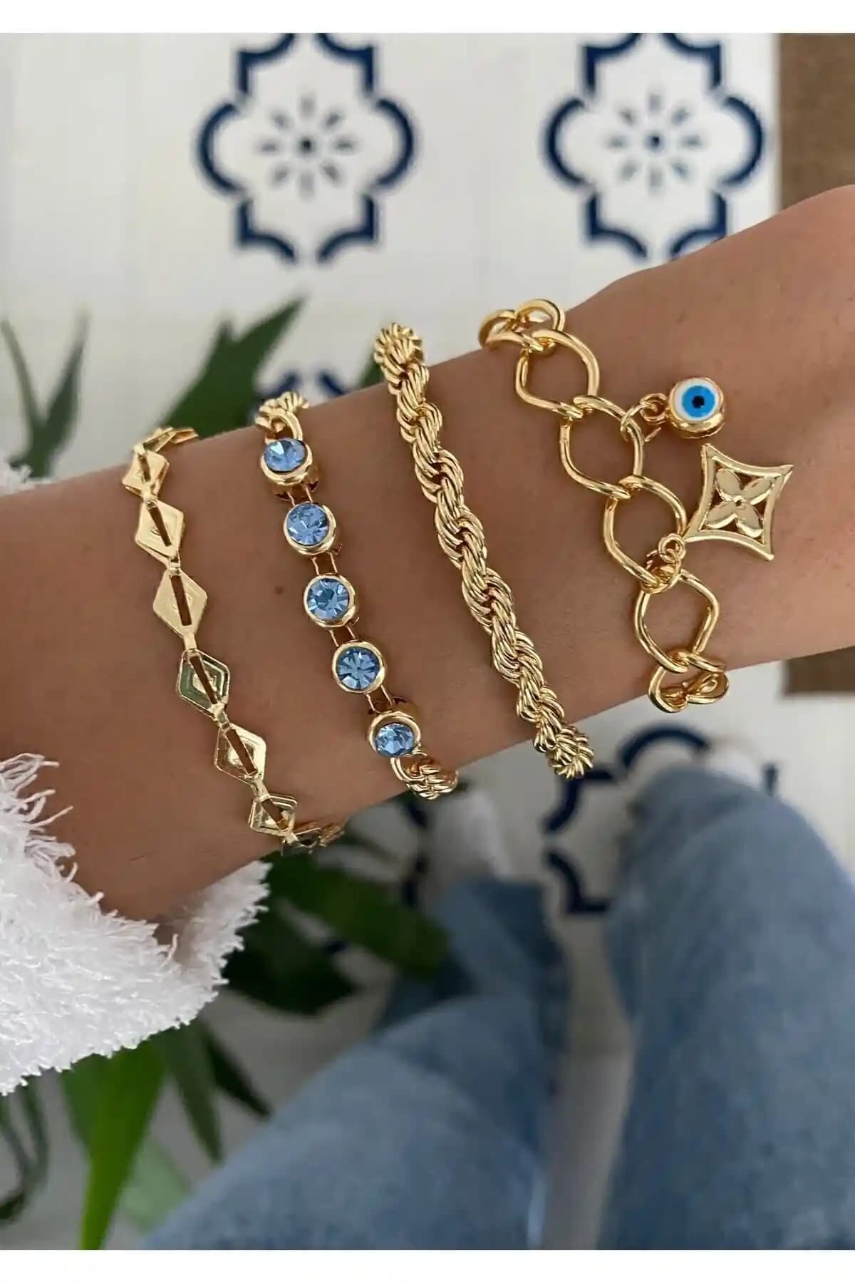 MagicStone Turquoise Dörtlü Bileklik Seti Zarif ve Dayanıklı Tasarımıyla Öne Çıkıyor