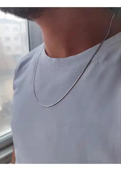 Paslanmaz Çelik ve Siyah Zamak Kaplama Erkek Kolye Karşılaştırması