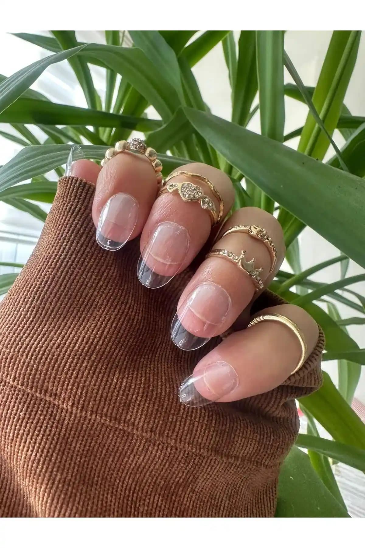 PERADİ 20 Adet Şeffaf Oval Kısa Takma Tırnak Estetik ve Kullanışlı Seçenek