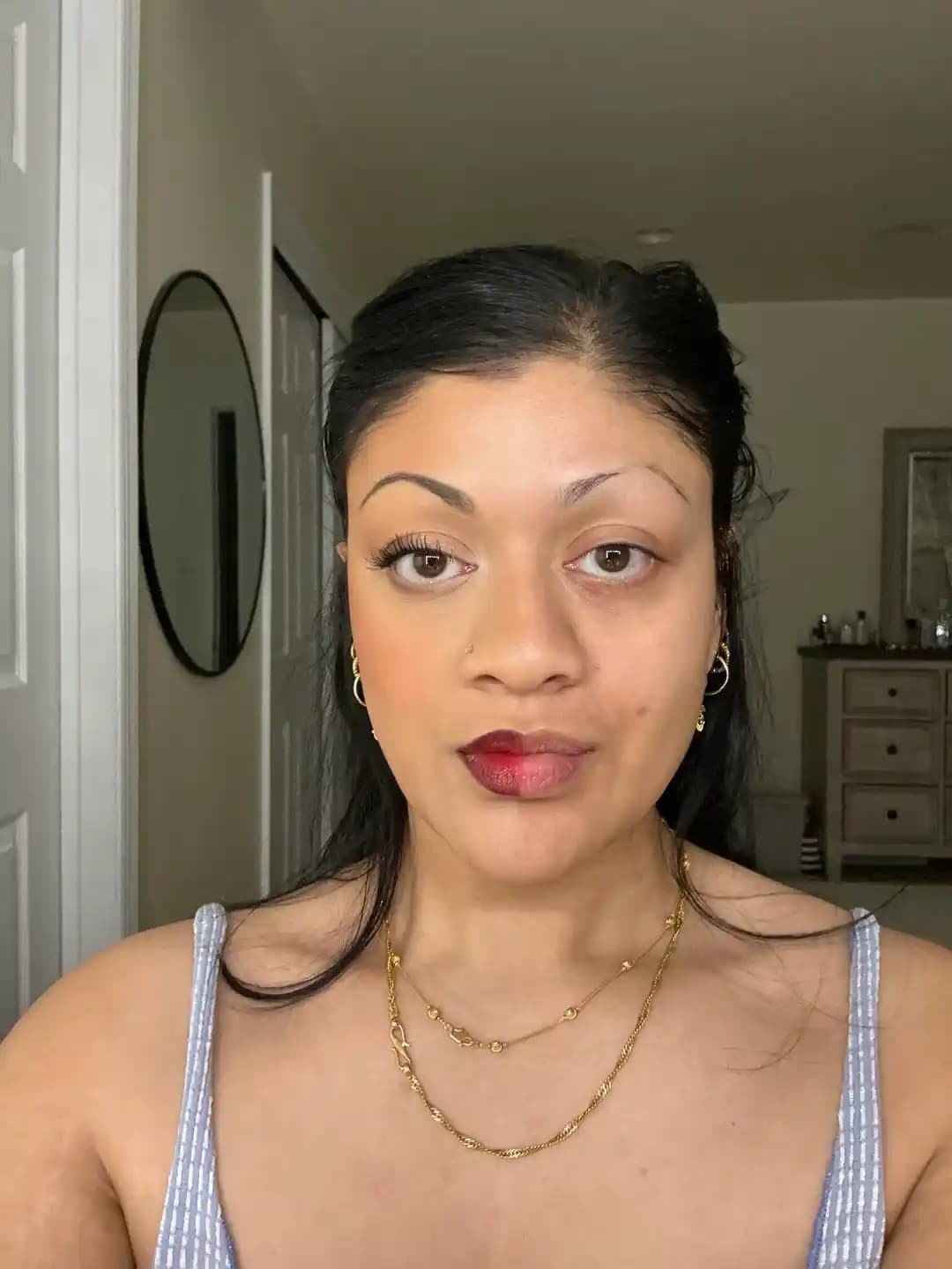 Power of Makeup Trendi ve Toz Fondötenin Doğal Makyajdaki Rolü Üzerine İnceleme