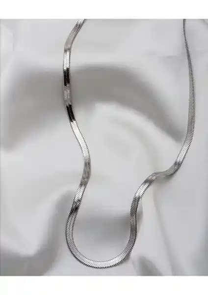 Bers Aksesuar Kadın Kolye Karşılaştırması: İtalyan ve Su Yolu Modelleri Analizi