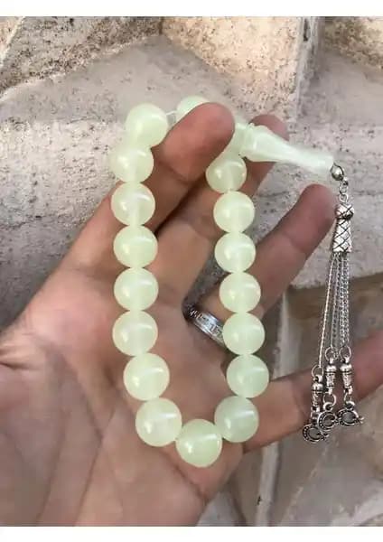 Kehribar Tesbih Modelleri Karşılaştırması: Estetik ve Kullanım Özellikleri