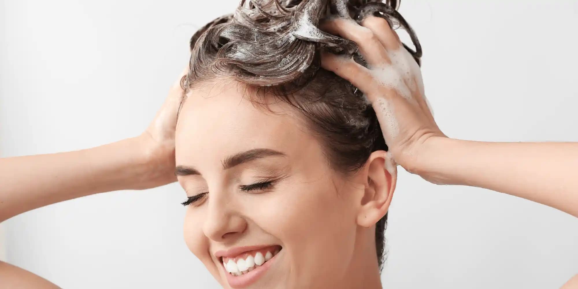 Saç Yıkamada Sıcak ve Soğuk Su Kullanımının Saç Sağlığına Etkileri ve Doğru Uygulamalar