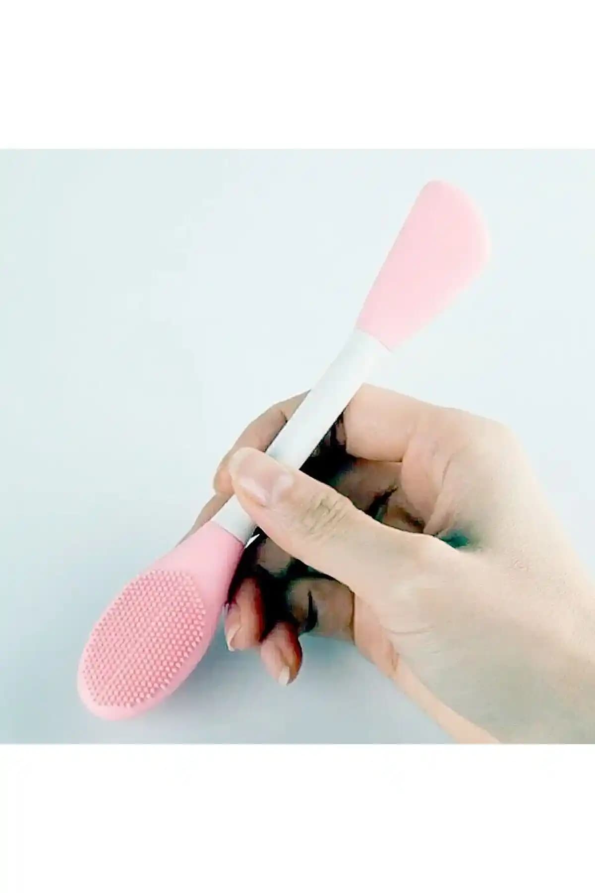 Kevin Coco'nun Çift Uçlu Maske ve Temizlik Fırçası ile Cilt Bakımını Kolaylaştırın