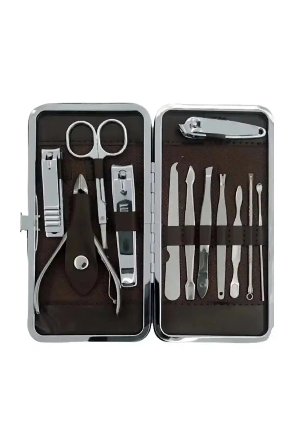 12 Parçalık Manikür ve Pedikür Seti ile Evde Profesyonel Bakım İmkanı