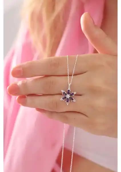 Bilsen Store 925 Ayar Gümüş Ametist Damla Taşlı Lotus Çiçeği Kolye Ürün Tanıtımı ve Özellikleri