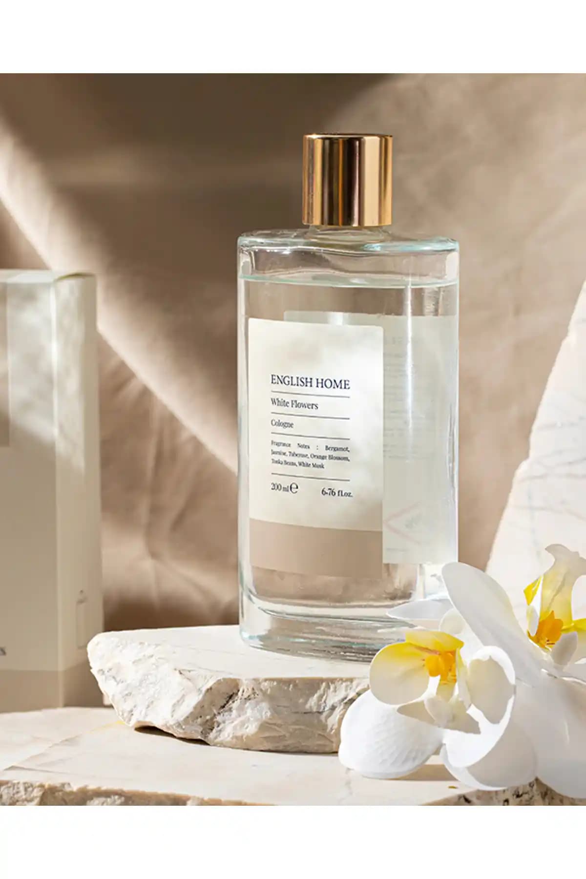 English Home Beyaz Çiçekler Kolonya: Ferahlatıcı ve Estetik Günlük Kullanım Kolonyası