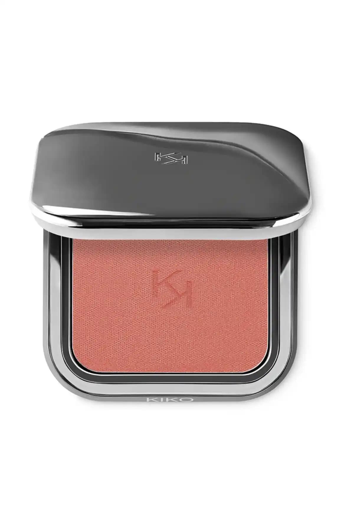 KIKO Unlimited Blush 03 Golden Coral Allık ile Doğal ve Parlak Makyaj Deneyimi