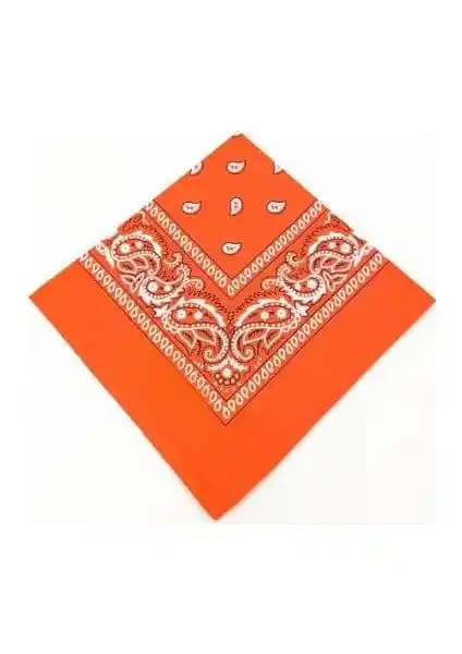 Melek Kare Bandana Fular: Çok Yönlü ve Şık Aksesuar Seçenekleri