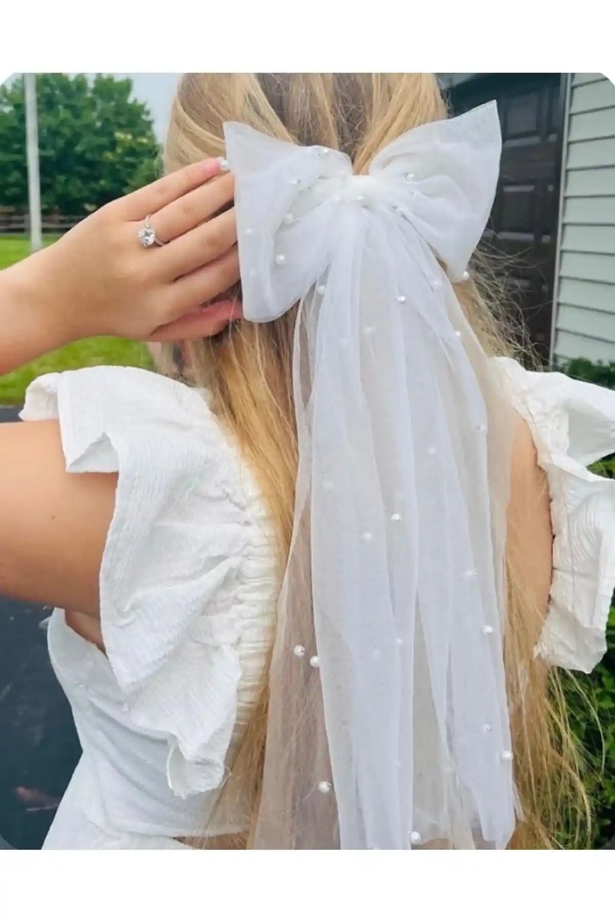 Quella Atelier Incili Tül Fiyonk Gelin Saç Aksesuarı Modern ve Zarif Tasarım Özellikleri