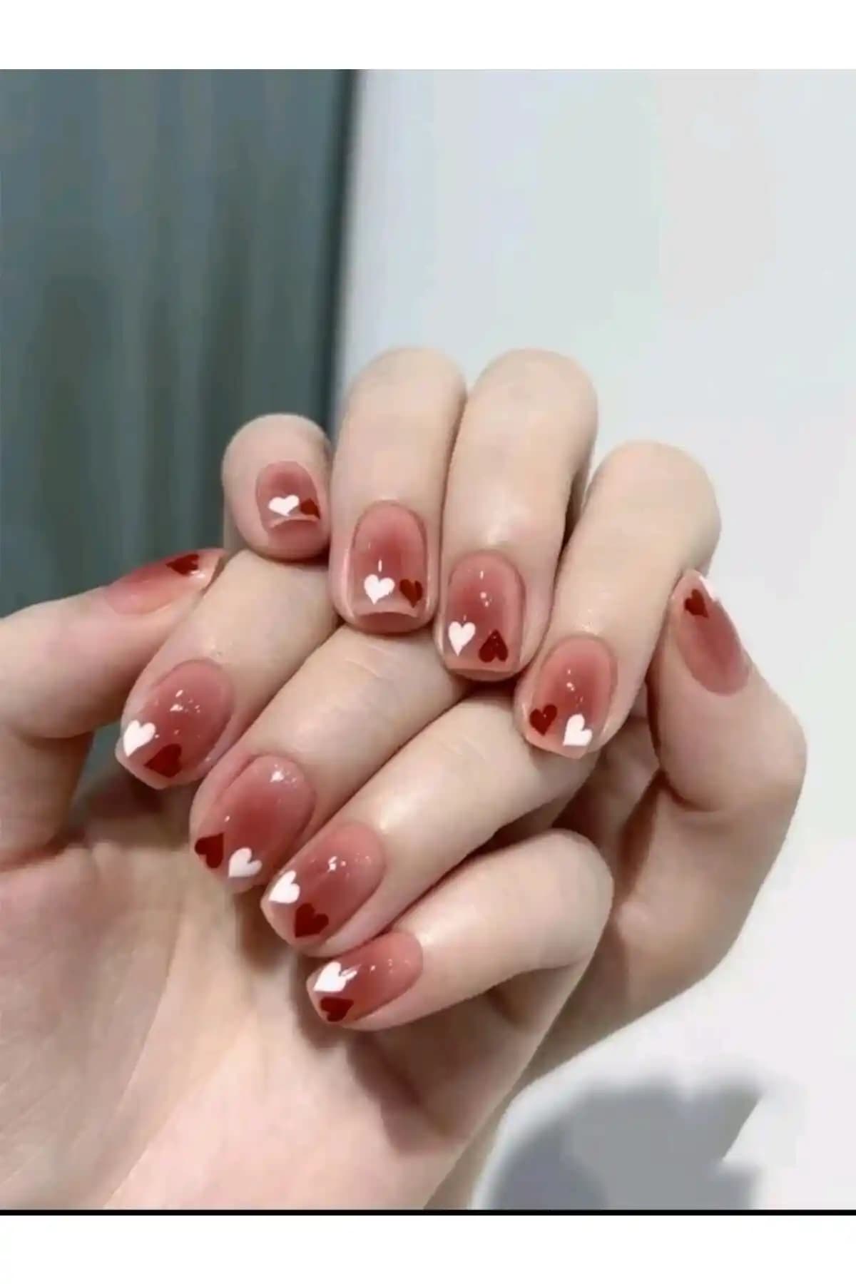 Sheinside 24 Lü Takma Tırnak Setleri: Pratik ve Doğal Görünüm Sağlayan Güzellik Ürünü