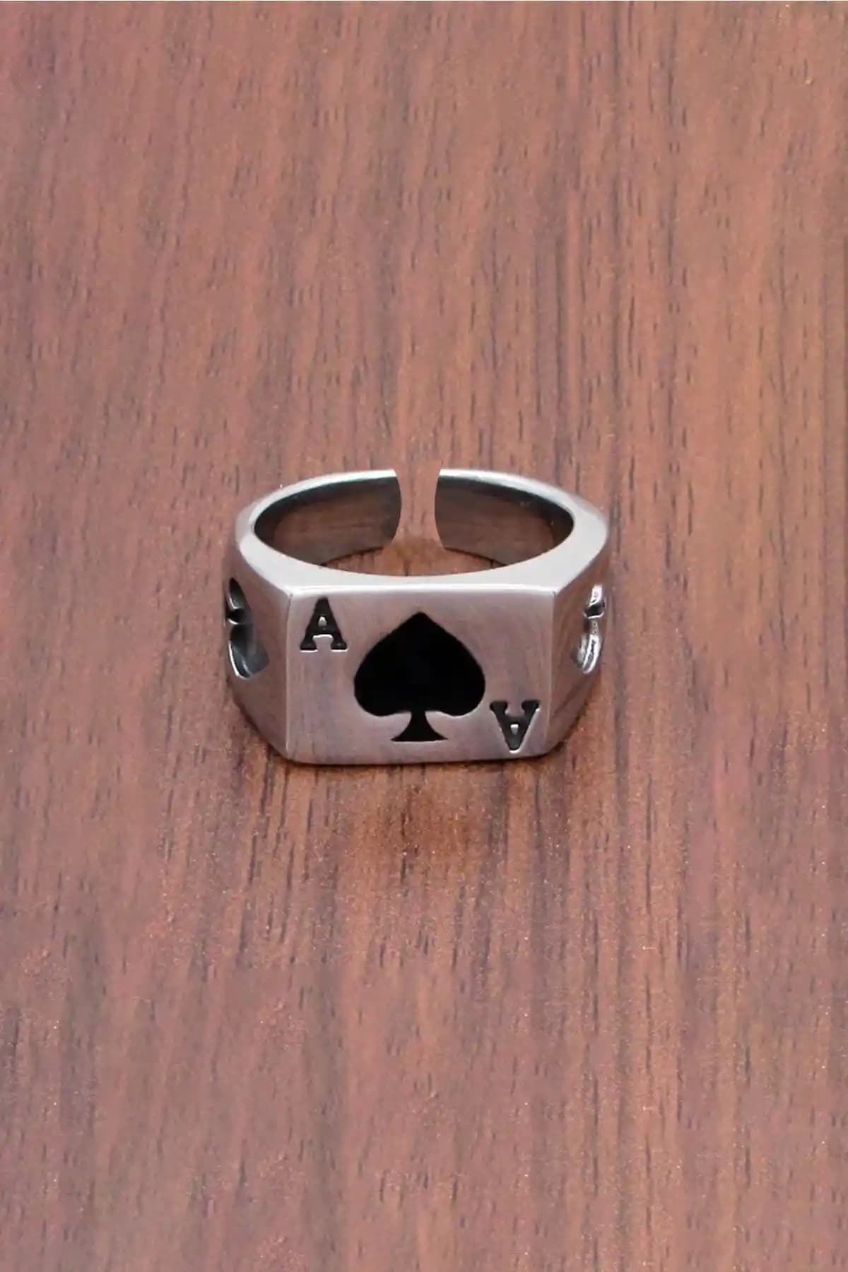 THE Gifts Siyah Maça As Unisex Ayarlanabilir Yüzük: Modern ve Şık Tasarımın Günlük Kullanımı