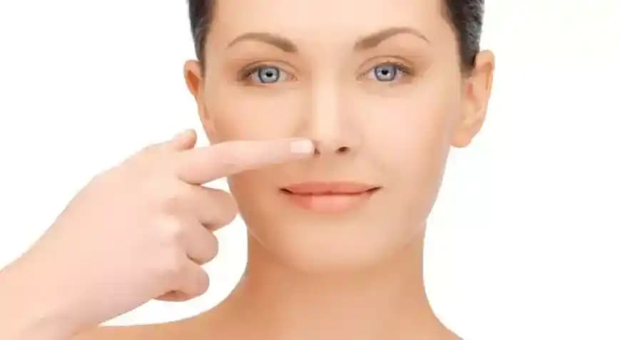 Burun Estetiği Yöntemleri: Güncel Teknikler ve Cerrahi Seçenekler Hakkında Bilgi