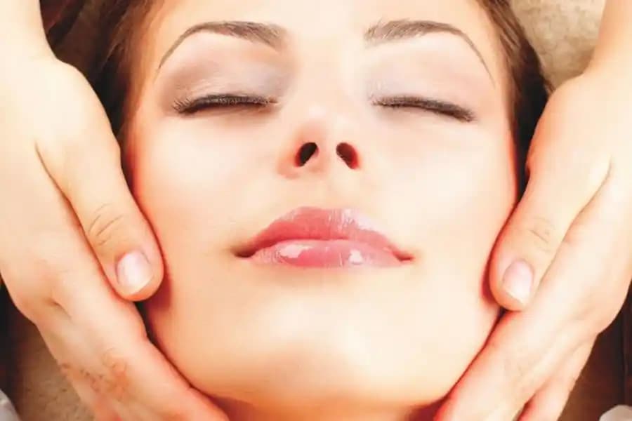 Cilt Bakımında Teknolojik Altyapıların Güncel Rolü ve Sağlık Destekleri