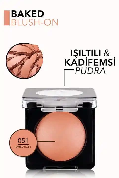 Doğal Görünüm İçin Pembe Allık Kullanımı ve Makyajda Uygulama İpuçları