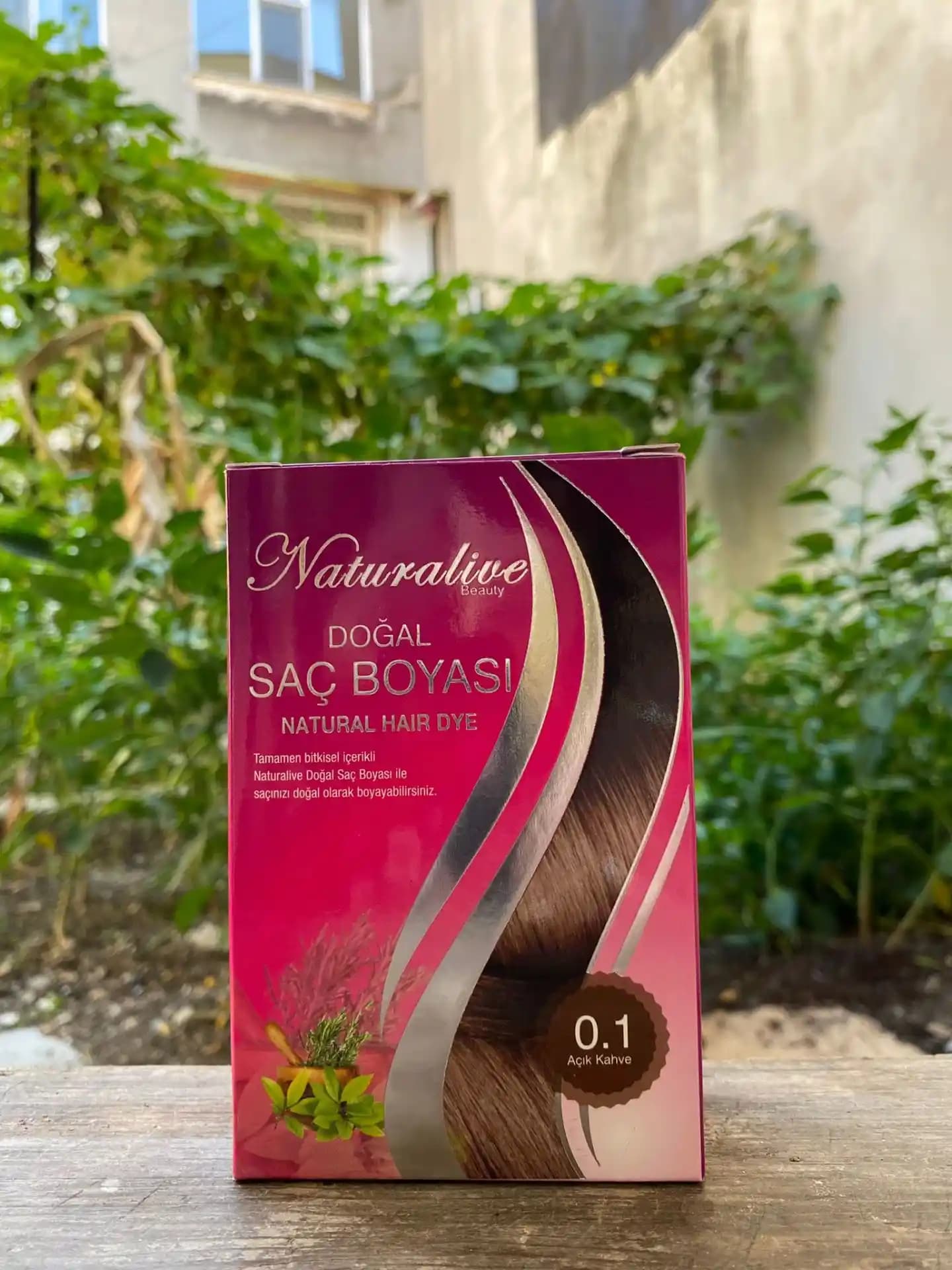 Doğal ve Bakımlı Saç Boyası Ürünleri: Sağlıklı ve Güvenli Saç Renkleri İçin Rehber