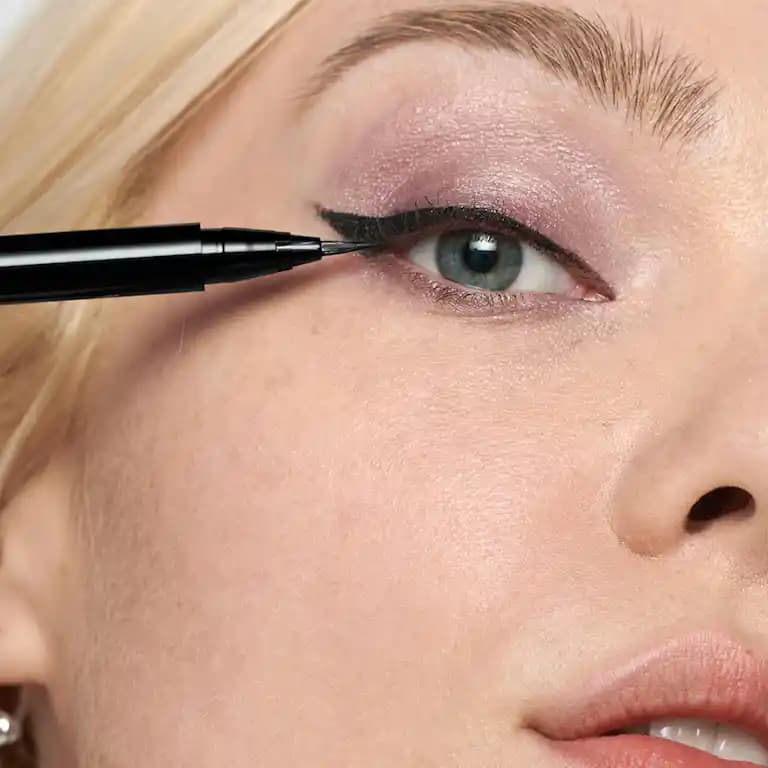 Easy Impact Eyeliner Kullanımı ve Pratik Uygulama Yöntemleri