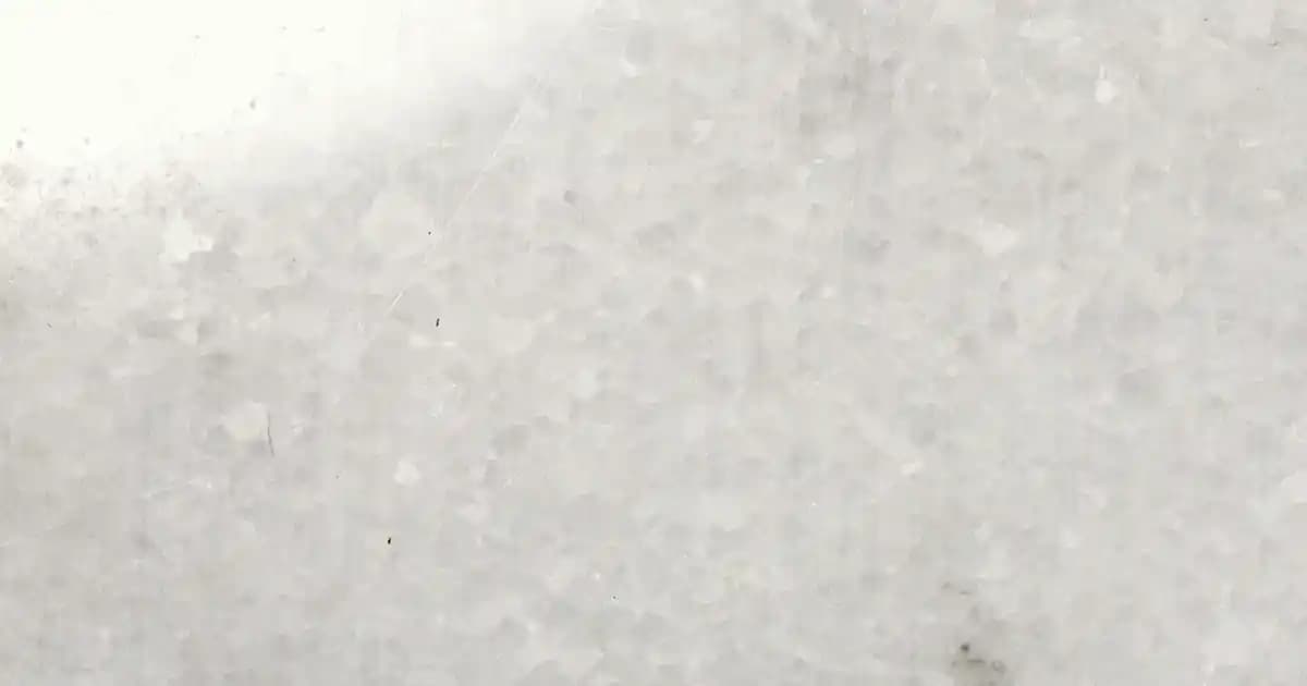 Fondöten Kullanımında Doğru ve Yanlış Yöntemler: Makyajda Uygun Teknikler ve İpuçları