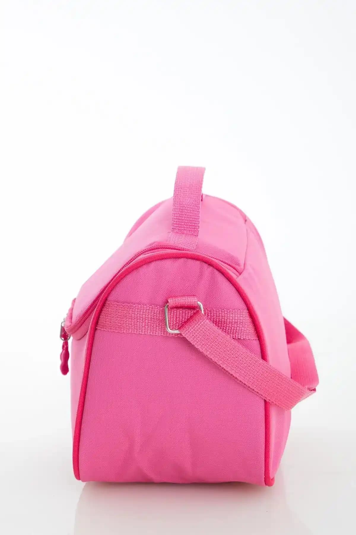 Geniş İç Hacimli Makyaj Çantaları: Günlük ve Seyahat Kullanımı İçin Pratik Çözüm