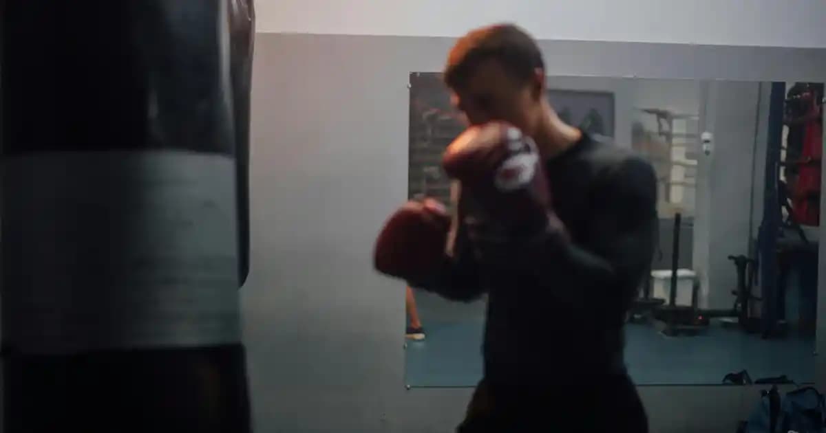 Glitterli Göz Farı Paletleri: Işıltılı ve Uzun Ömürlü Makyaj Seçenekleri