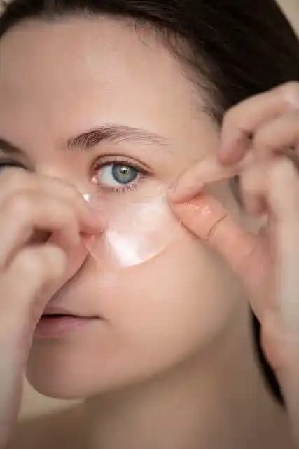 Göz Altı Torbalarını Azaltma Yolları ve Güncel Bakım Yöntemleri